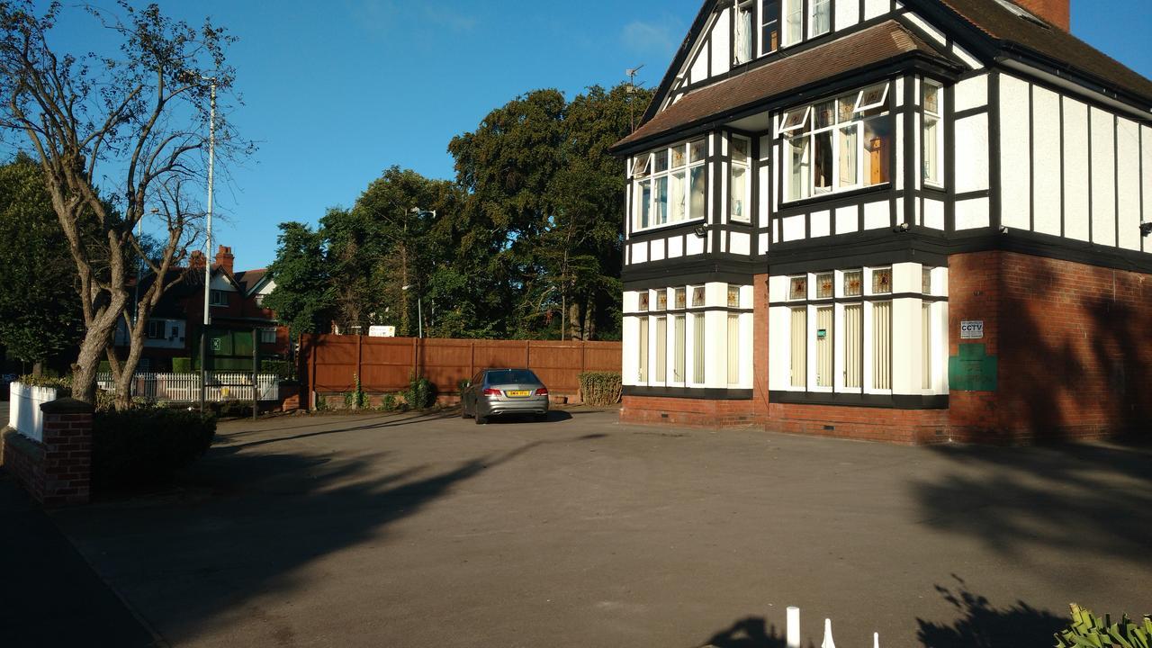 Queen Victoria Hotel Wolverhampton Exterior photo